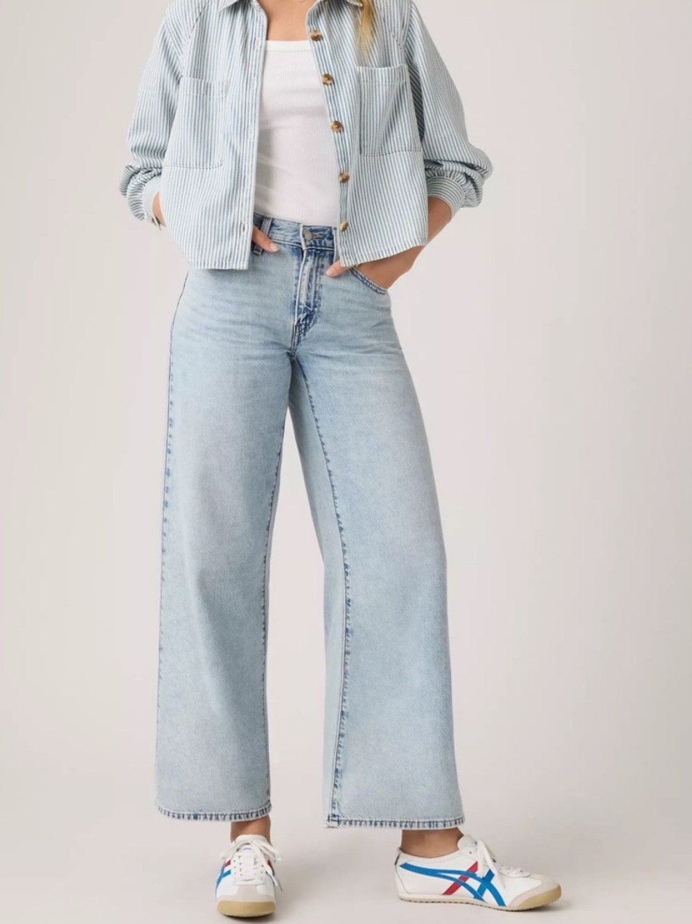 NWT Levi’s Middy Wide Leg Ankle Lightweight Jeans